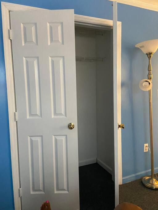 Large 3-Bedrooms/2-Bath Apt, One Block To Train New York Luaran gambar